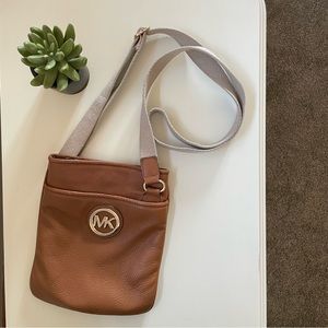 Micheal Kors Cross Body Purse